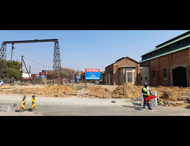 1,225M² WAREHOUSE FOR SALE IN CITY DEEP